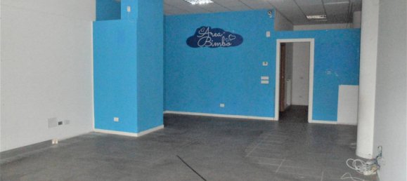 Коммерческая недвижимость с 1 комнатой в Марьяно Коменсе, Италия № 237532 13