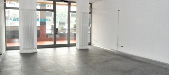 Коммерческая недвижимость с 1 комнатой в Марьяно Коменсе, Италия № 237532 11