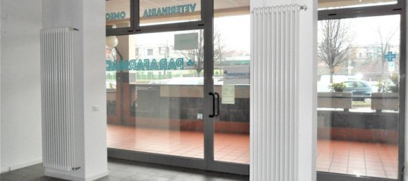 Коммерческая недвижимость с 1 комнатой в Марьяно Коменсе, Италия № 237532 10