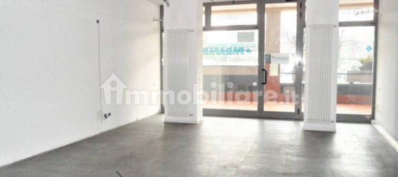 Коммерческая недвижимость с 1 комнатой в Марьяно Коменсе, Италия № 237532 12