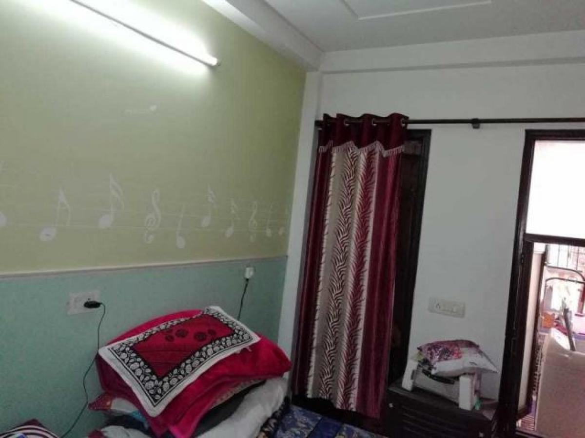 3 bedrooms House in Ghaziabad, India No. 19608