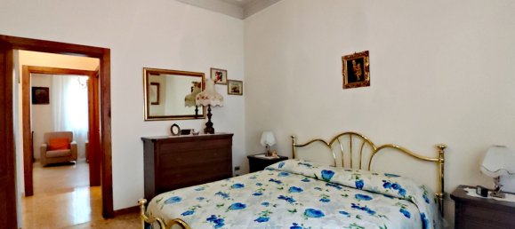 3 bedrooms House in Empoli, Italy No. 309514 7