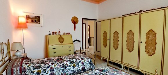 3 bedrooms House in Empoli, Italy No. 309514 18