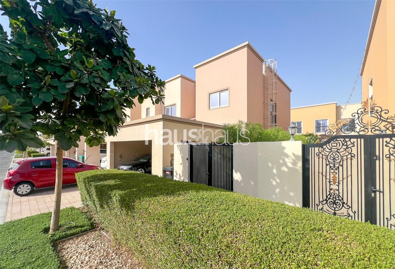 4 chambres Maison de ville à Dubai Land, UAE No. 99326