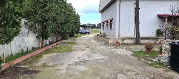 8 bedrooms Apartment in Foggia, Italy No. 334401 3