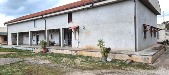 8 bedrooms Apartment in Foggia, Italy No. 334401 6