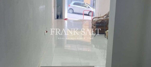 Shop in Birzebbuga, Malta No. 12833 2