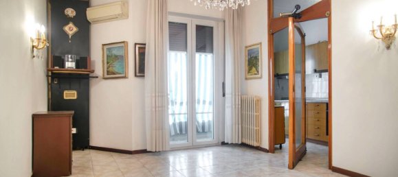 1 bedroom Apartment in Milan, Italy No. 352194 4