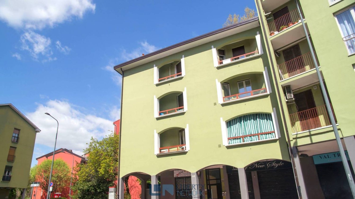 1 bedroom Apartment in Milan, Italy No. 352194