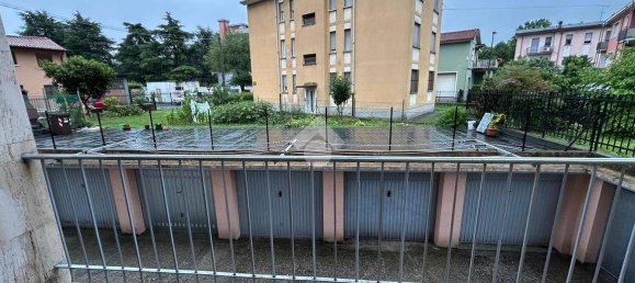 3 bedrooms Apartment in Brescia, Italy No. 295204 16