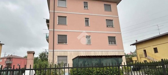 3 bedrooms Apartment in Brescia, Italy No. 295204 3