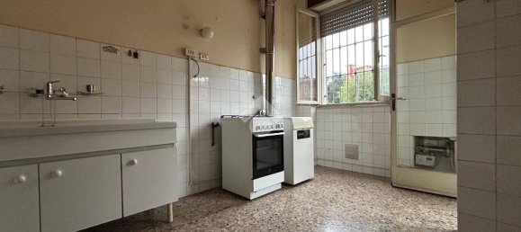 3 bedrooms Apartment in Brescia, Italy No. 295204 7