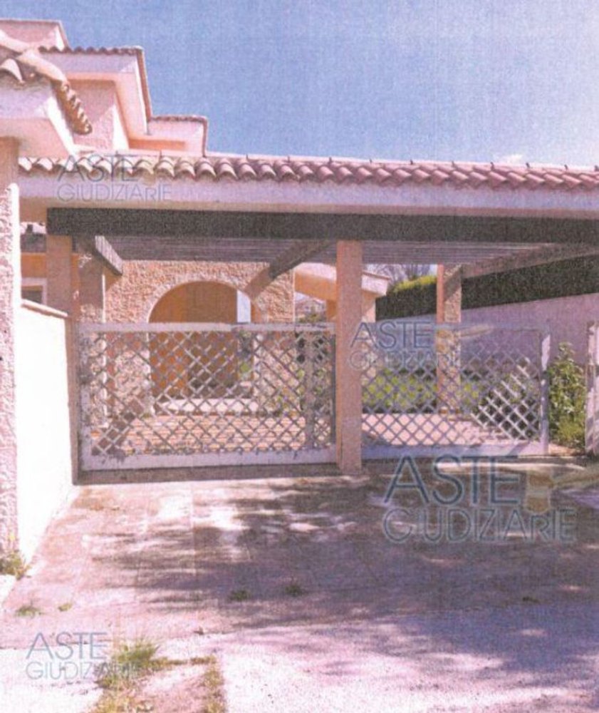 Вилла с 5 комнатами в Казамассима, Италия № 231900