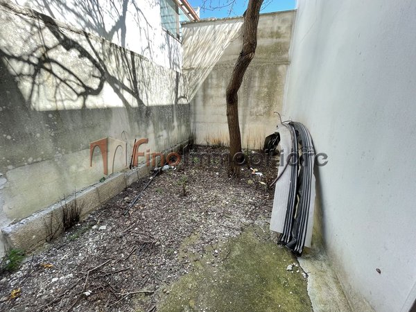  Garage in San Pietro Vernotico, Italy No. 180407