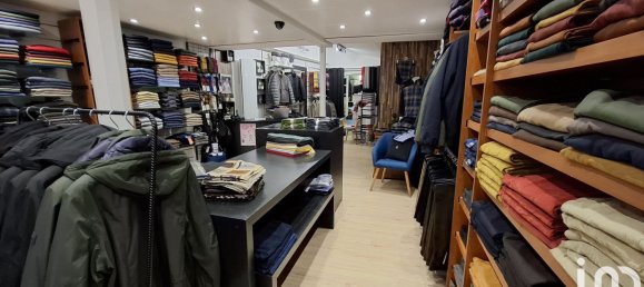 70m² Commercial property in Dreux, France No. 227345 3