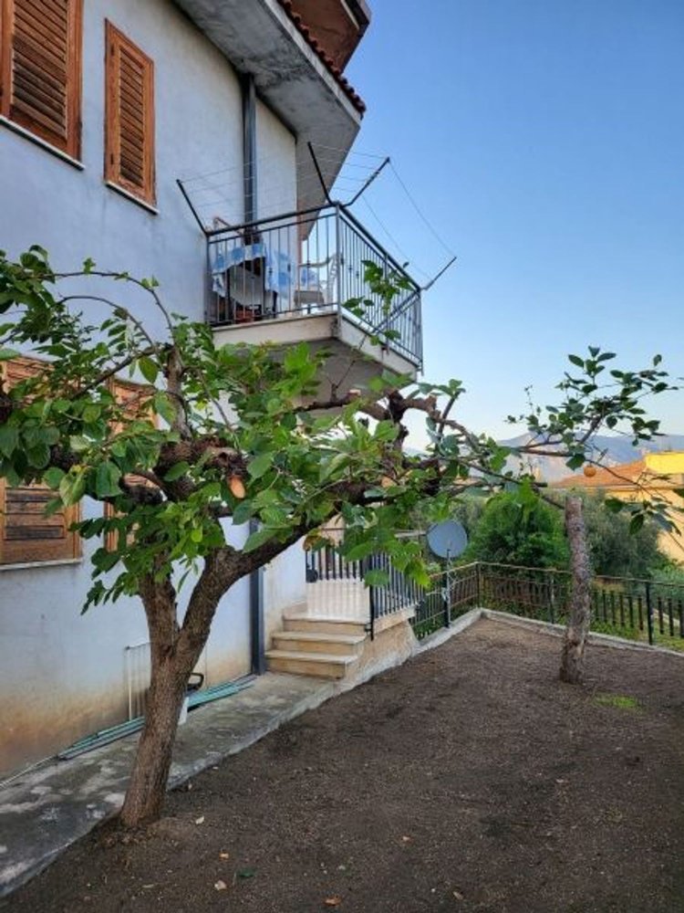 10غرفة فيلا في Tora e Piccilli, Italy رقم 70943