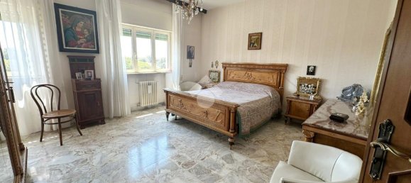 Apartamento de 4 habitaciónes en Foggia, Italy No. 176036 8