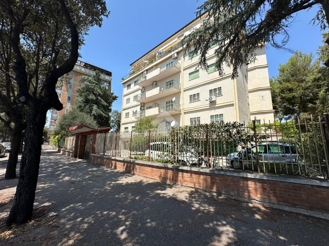 Apartamento de 4 habitaciónes en Foggia, Italy No. 176036
