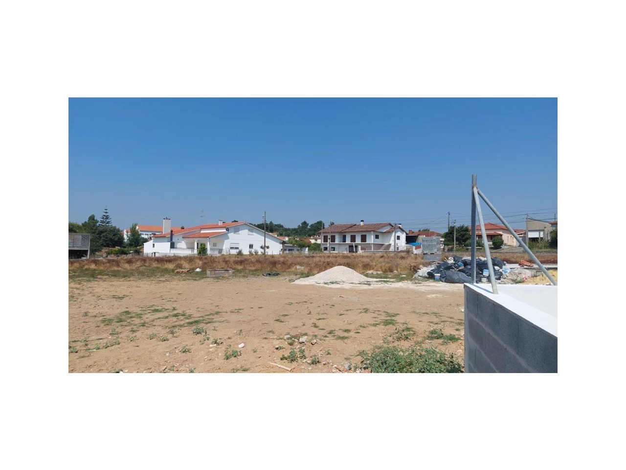 3800m² Land in Leiria, Portugal No. 256584