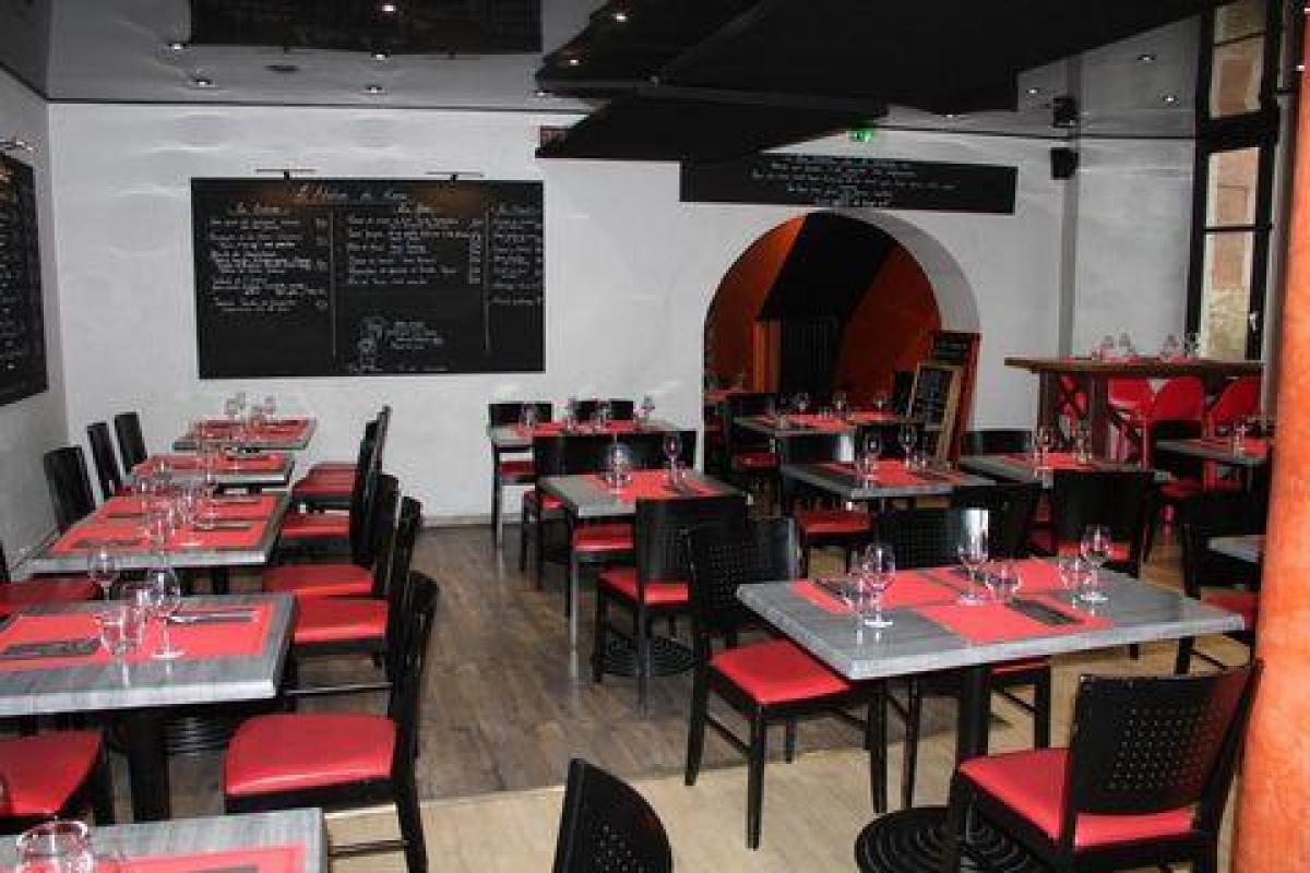 Oficina en Dole, France 98 m² No. 20355