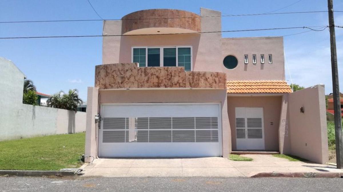 Casa de 3 dormitorios en Veracruz, Mexico No. 221349