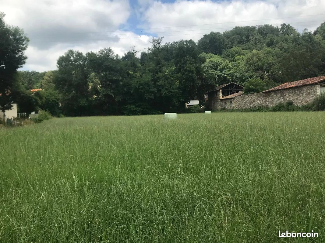 1 room Land in Beauchalot, France No. 84625