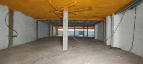 427m² Commercial property in Zaragoza, Spain No. 62897 4