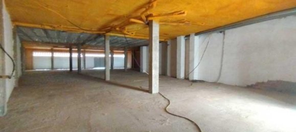 427m² Commercial property in Zaragoza, Spain No. 62897 6