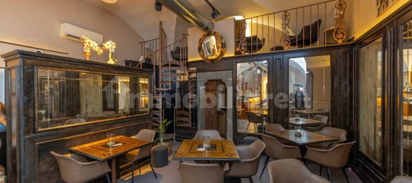 2 rooms Commercial property in Florence, Italy No. 38875 11