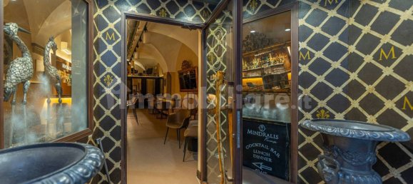 2 rooms Commercial property in Florence, Italy No. 38875 7