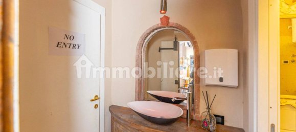 2 rooms Commercial property in Florence, Italy No. 38875 24