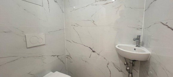 3-salle Appartement à Brigittenau, Austria No. 190216 7