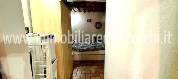 Квартира с 2 комнатами в Сиена, Италия № 203602 4