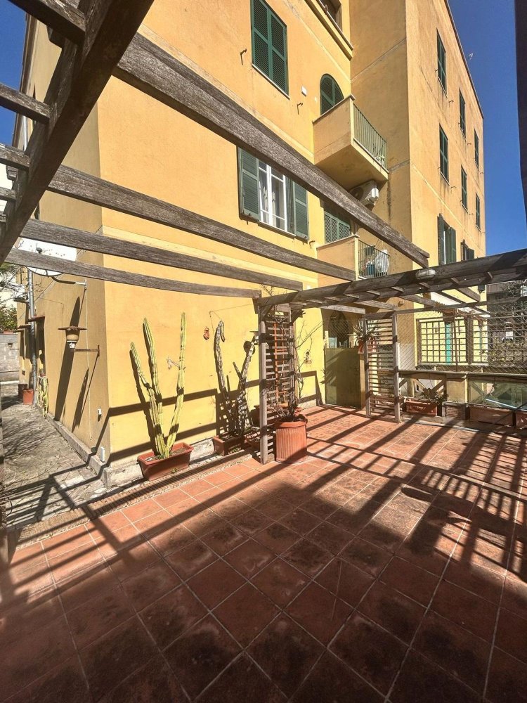 Квартира с 5 комнатами в Анцио, Италия № 203998