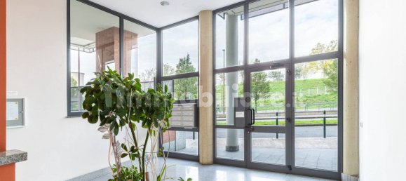 2 bedrooms Apartment in Turin, Italy No. 175576 23