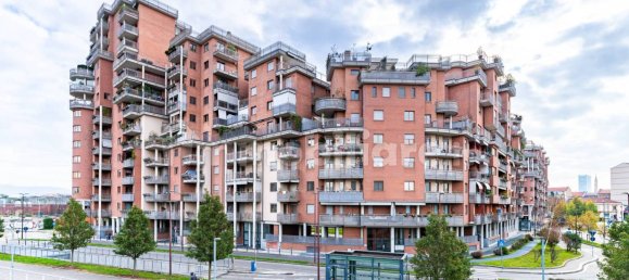 2 bedrooms Apartment in Turin, Italy No. 175576 26