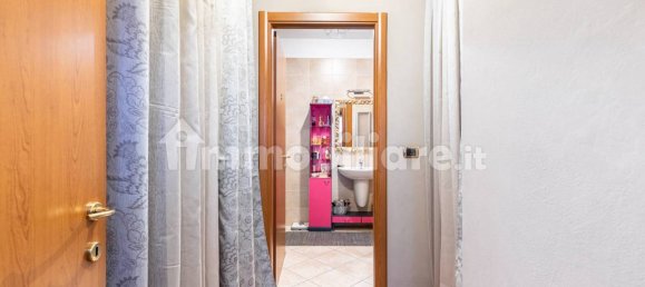 2 bedrooms Apartment in Turin, Italy No. 175576 11