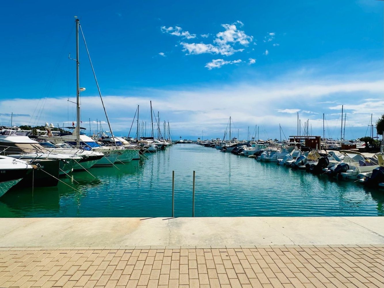 Коммерческая недвижимость 235м² в Санта-Эулалия дель Рио, Испания № 78806