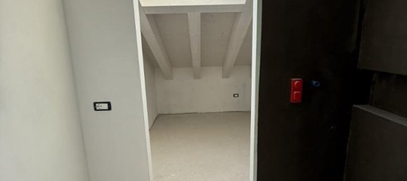 4 rooms Duplex in Castelfranco Veneto, Italy No. 40194 12