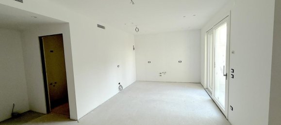 4 rooms Duplex in Castelfranco Veneto, Italy No. 40194 7