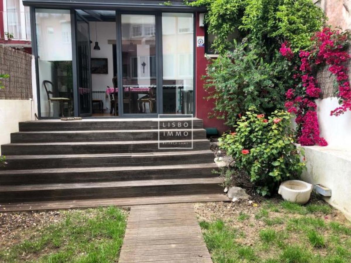 5 bedrooms Apartment in Lisbon, Portugal No. 3074