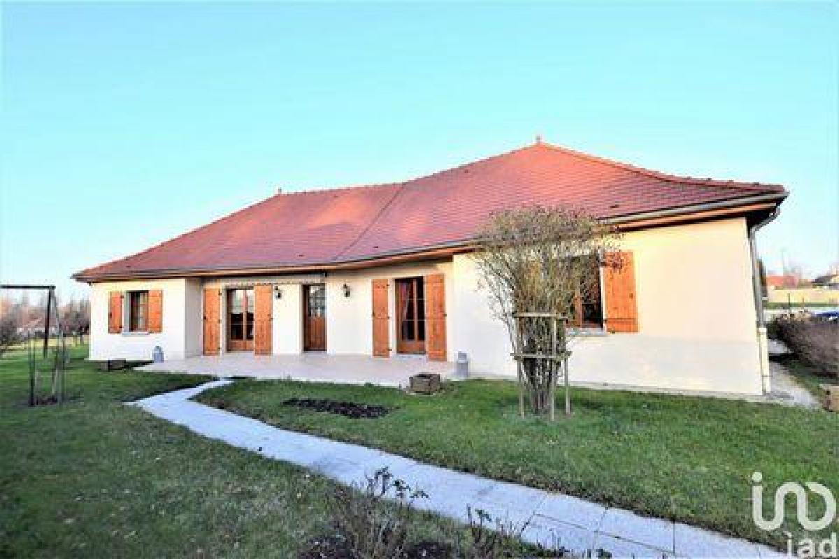 Дом с 3 спальнями в Труа, Франция № 28984