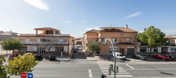 5 chambres Maison de ville à Pinos Puente, Spain No. 29624 15
