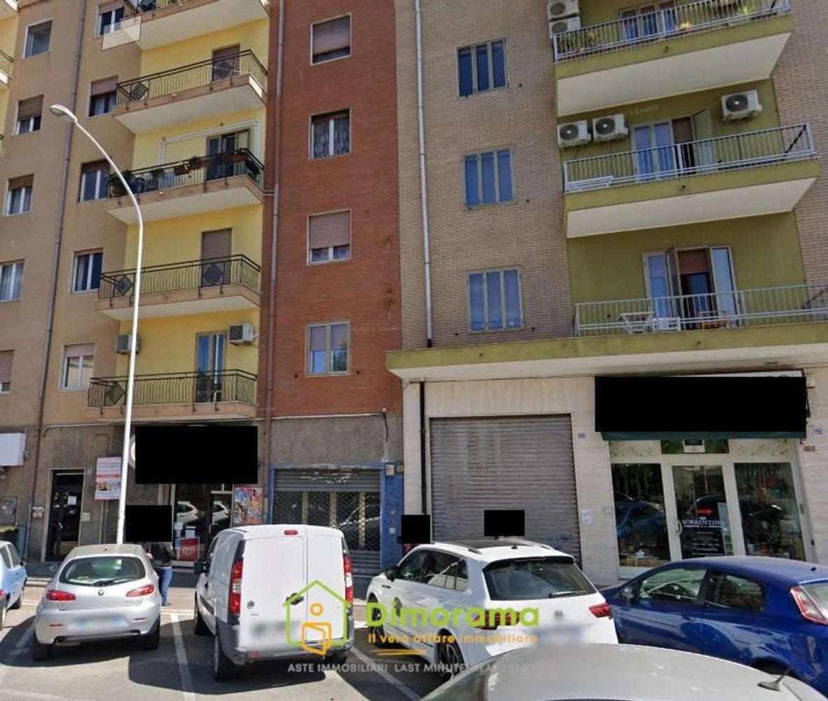 Propiedad comercial en Cagliari, Italy 1083 m² No. 27405