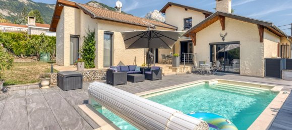 4 bedrooms House in Isere, France No. 327482 16