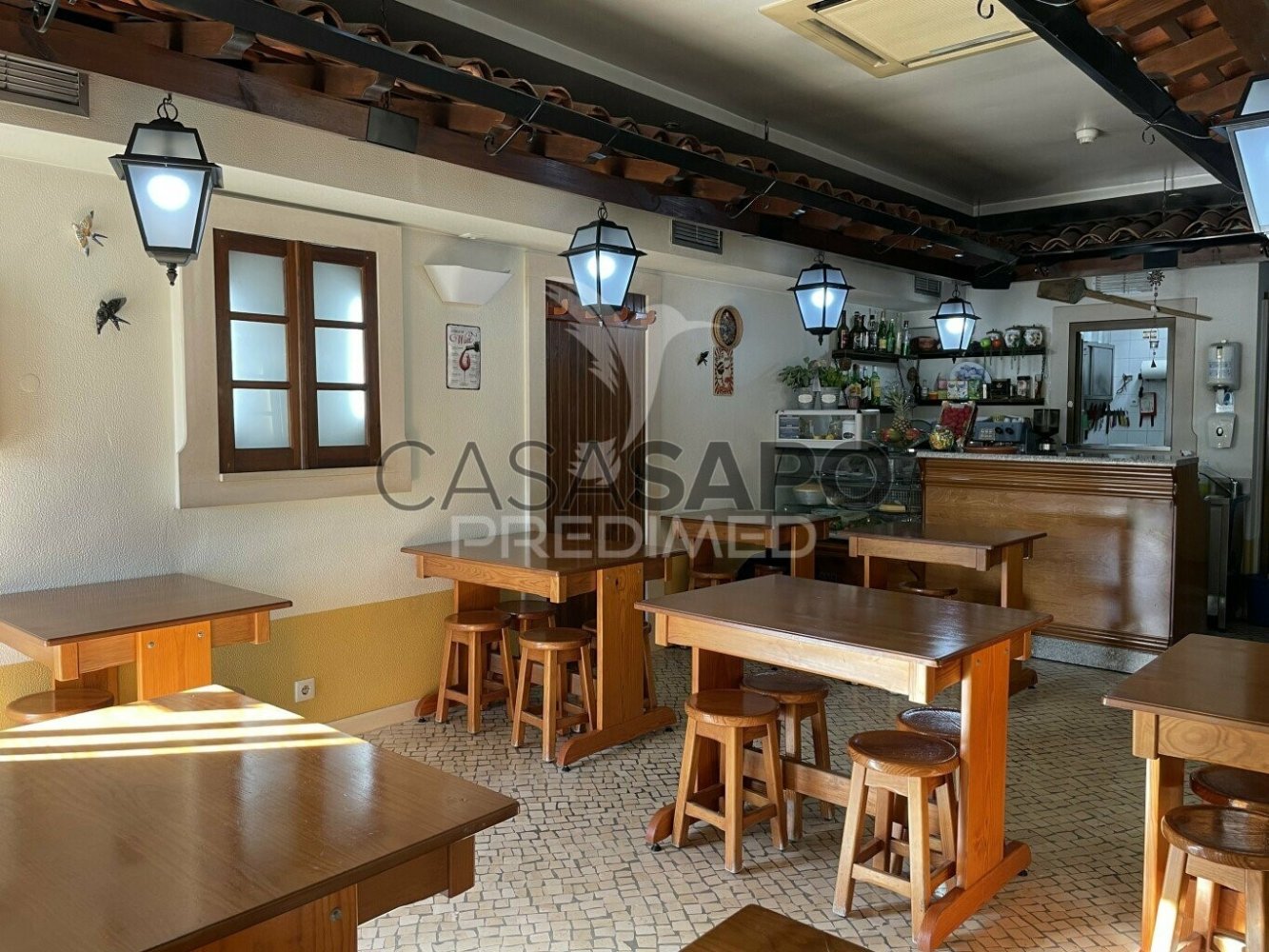 57m² Commercial property in Quarteira, Portugal No. 204231