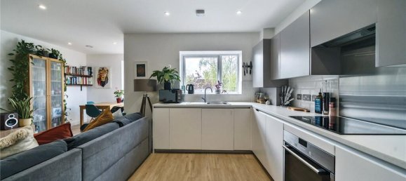 1 bedroom Apartment in Hounslow, United Kingdom No. 12234 6