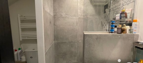 1 chambre Duplex à Éguilles, France No. 334931 10