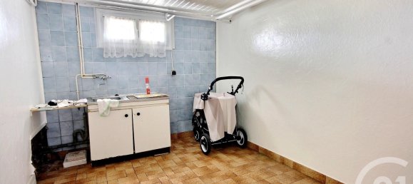 Casa de 4 dormitorios en Sezanne, France No. 71981 2