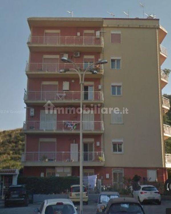 3 bedrooms Apartment in Messina, Italy No. 286016